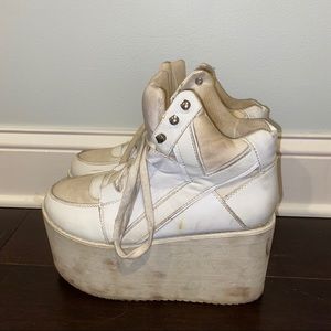 YRU White Platforms